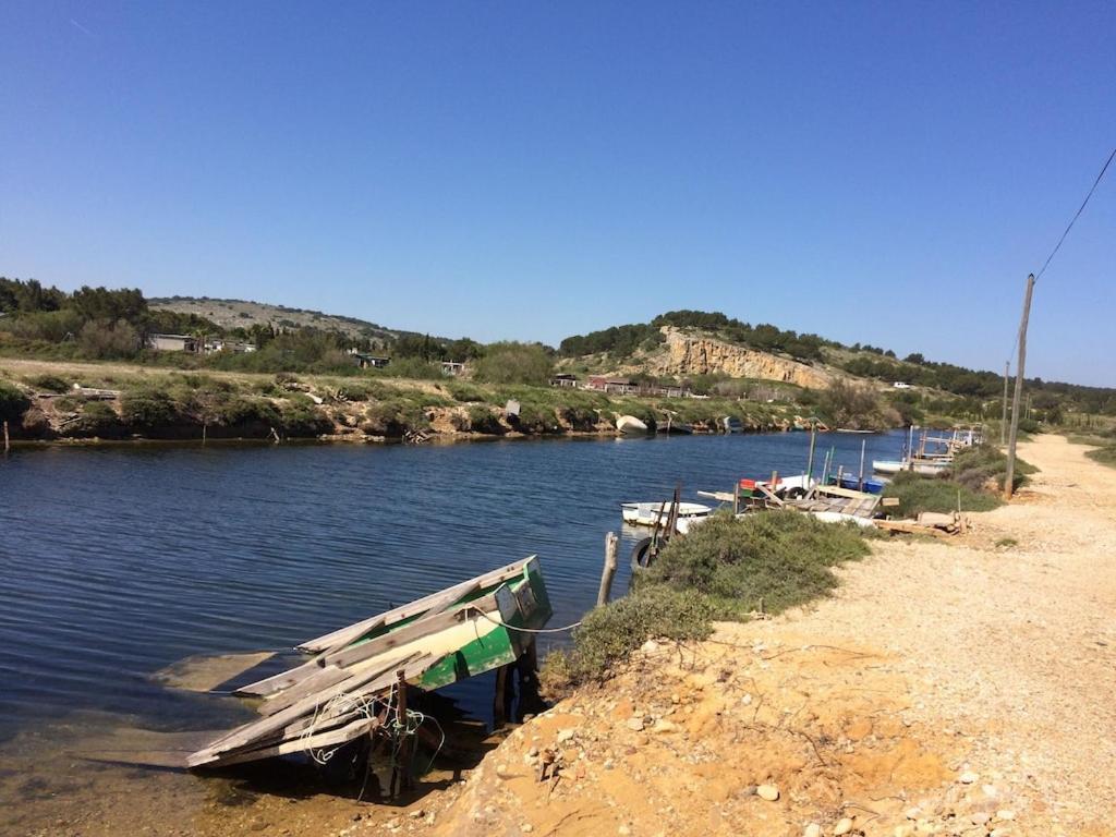 Gruissan Appartement Calme, Vue Sur Port De Plaisance -Clim, Empl.Parking Exteriör bild