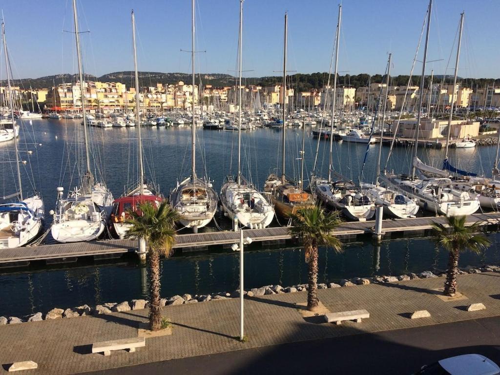 Gruissan Appartement Calme, Vue Sur Port De Plaisance -Clim, Empl.Parking Exteriör bild