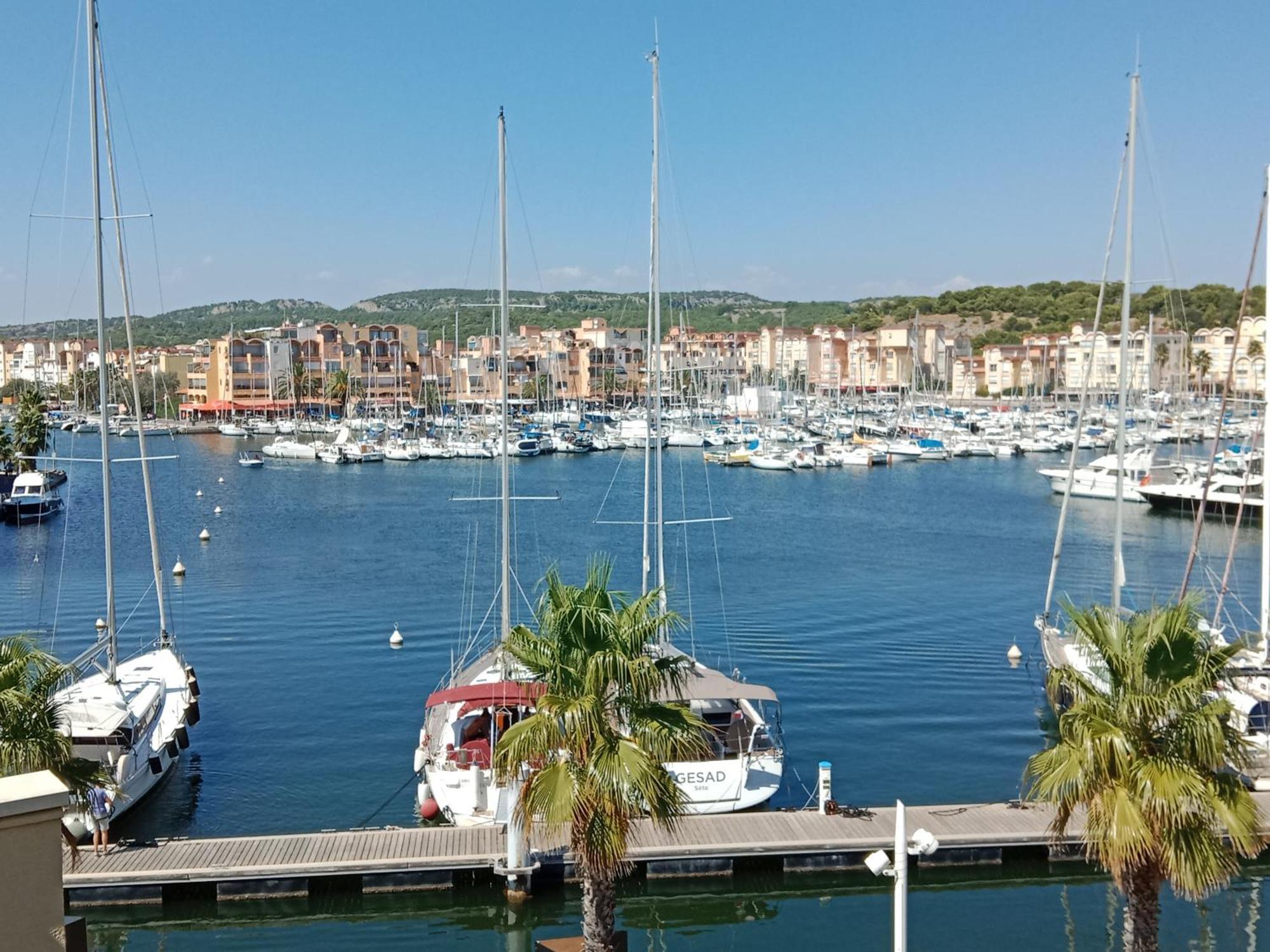 Gruissan Appartement Calme, Vue Sur Port De Plaisance -Clim, Empl.Parking Exteriör bild